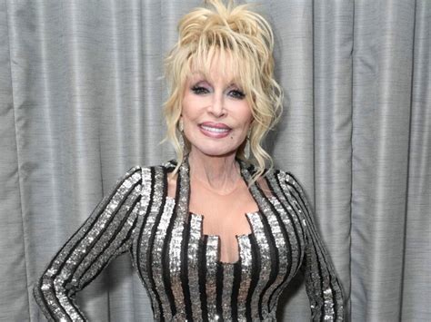 dolly parton age and height|Dolly Parton Birthday, Real Name, Age, Weight, Height